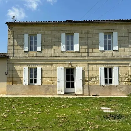 Maison Au Coeur Des Vignes ヴィラ *